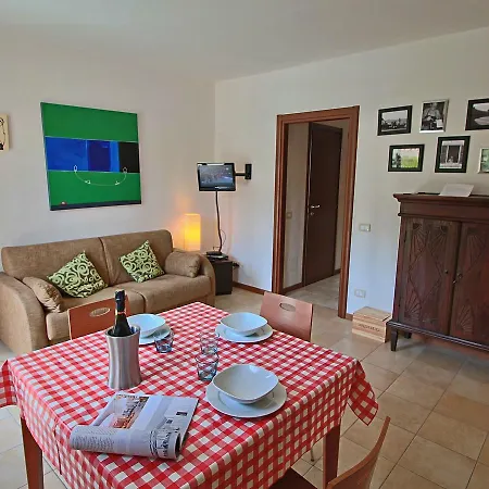 Prázdninový dům Magnific Holiday In Marche With Pool