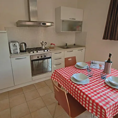 Magnific Holiday In Marche With Pool Prázdninový dům